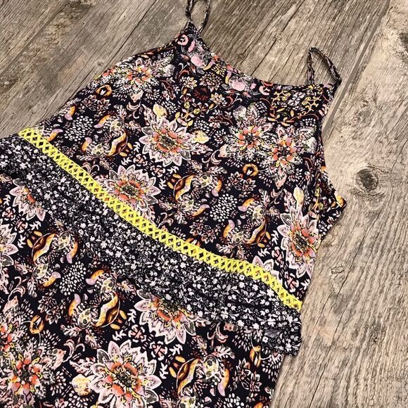 Girls’ Gorgeous floral maxi dress - Picture 6 of 12